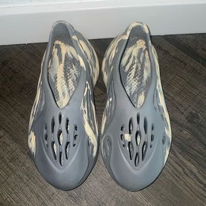 Yeezy foam runner
